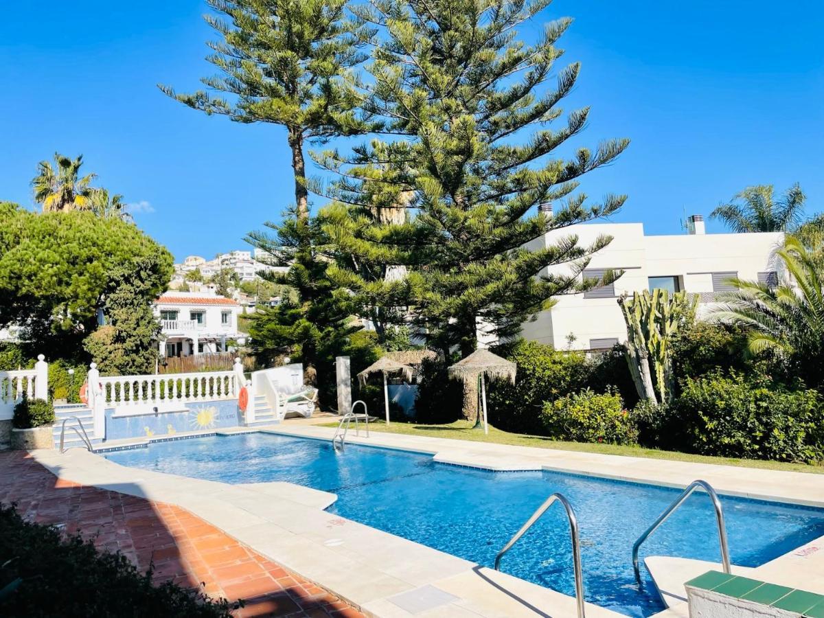 Riviera By The Beach 2 Bedroom Apartment Sitio de Calahonda Esterno foto
