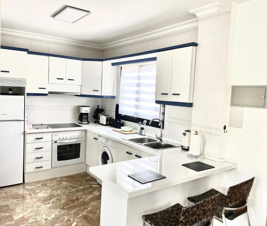 Riviera By The Beach 2 Bedroom Apartment Sitio de Calahonda Esterno foto