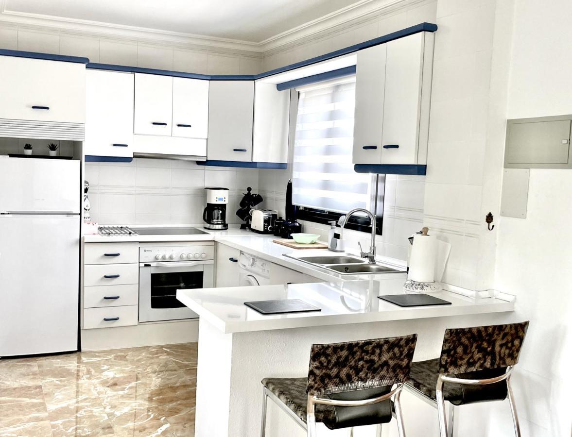 Riviera By The Beach 2 Bedroom Apartment Sitio de Calahonda Esterno foto