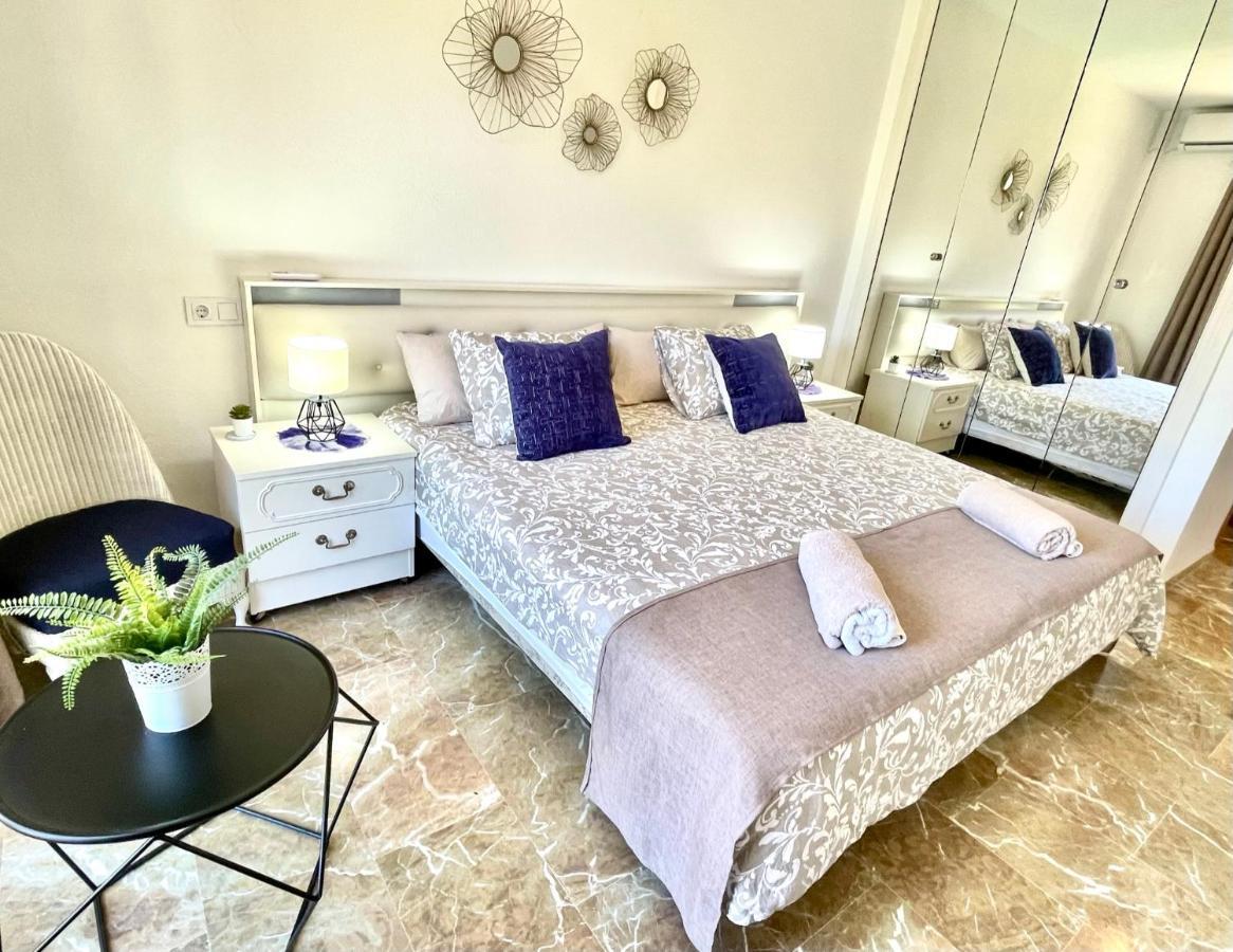 Riviera By The Beach 2 Bedroom Apartment Sitio de Calahonda Esterno foto