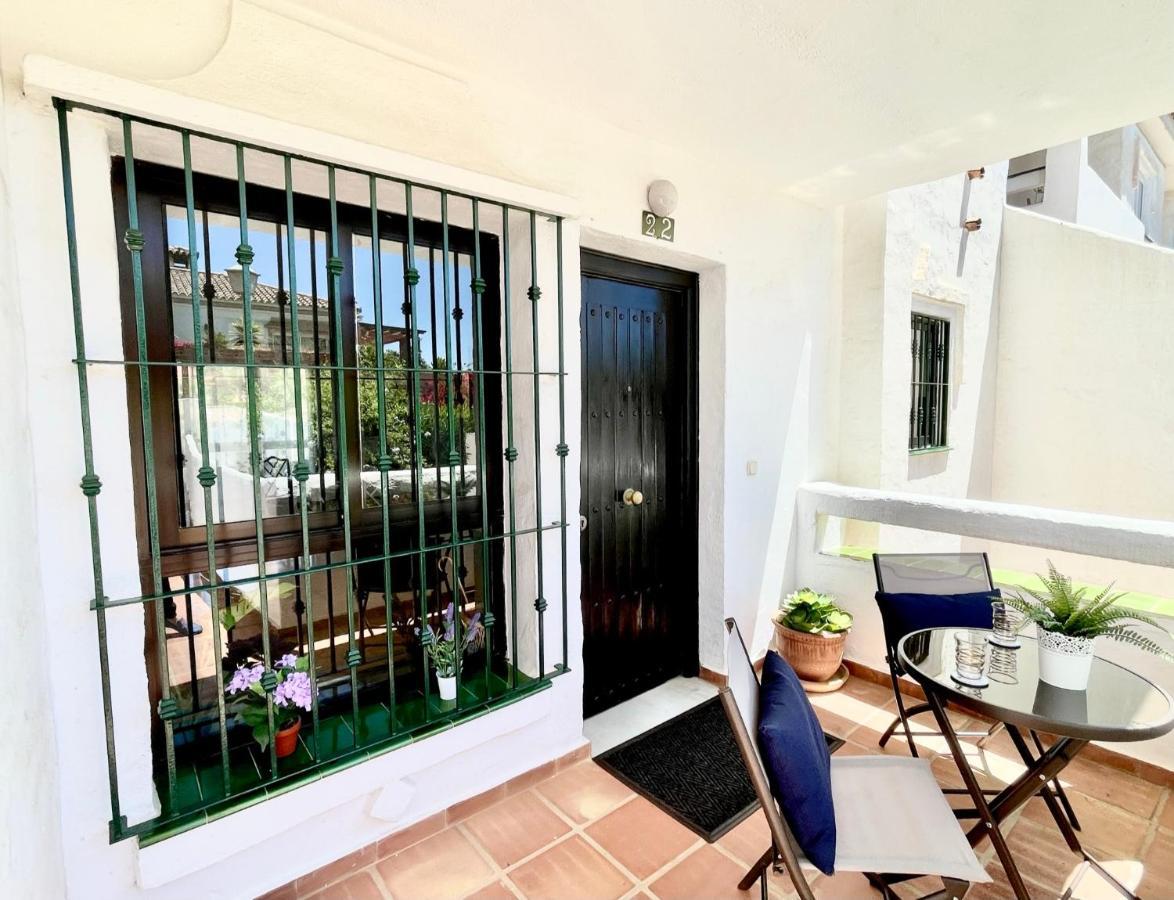 Riviera By The Beach 2 Bedroom Apartment Sitio de Calahonda Esterno foto