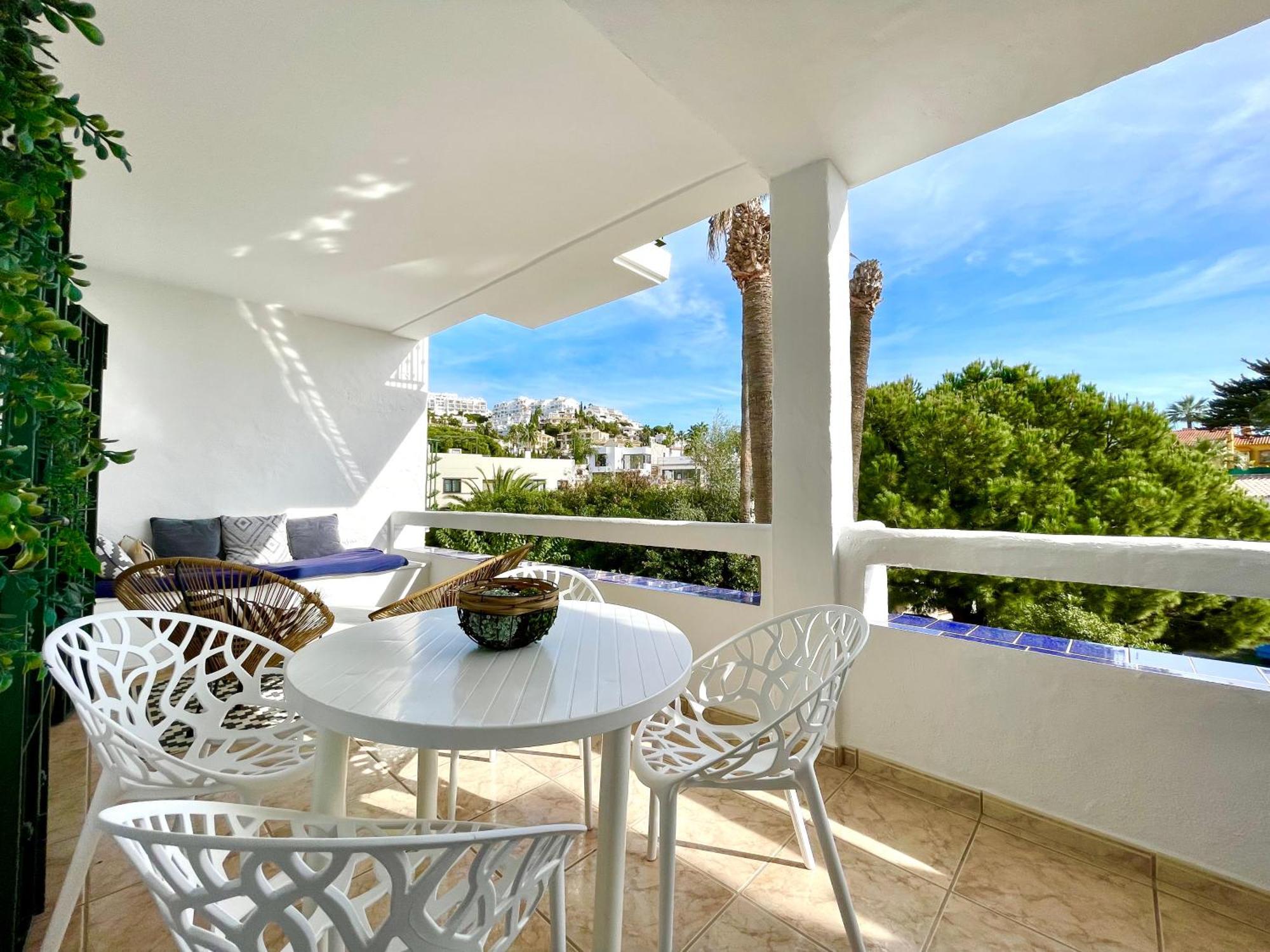 Riviera By The Beach 2 Bedroom Apartment Sitio de Calahonda Esterno foto